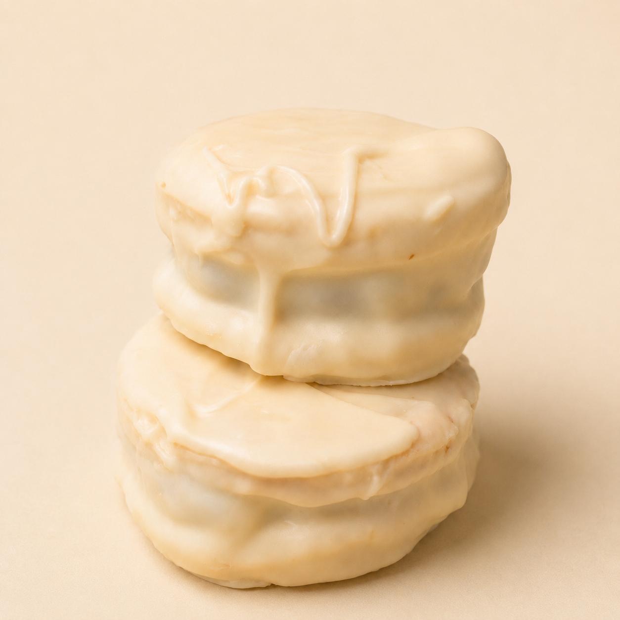 Alfajor artesanal TRANKA cortado al medio